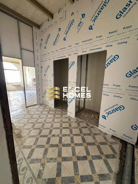 6 bedroom Townhouse in Paola, Malta – 64349