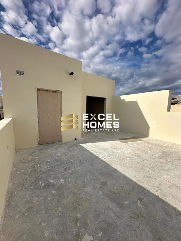 6 bedroom Townhouse in Paola, Malta – 64349