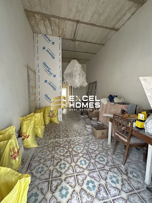 6 bedroom Townhouse in Paola, Malta – 64349