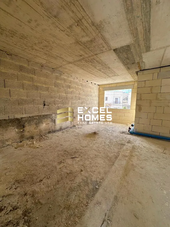 6 bedroom Townhouse in Paola, Malta – 64349