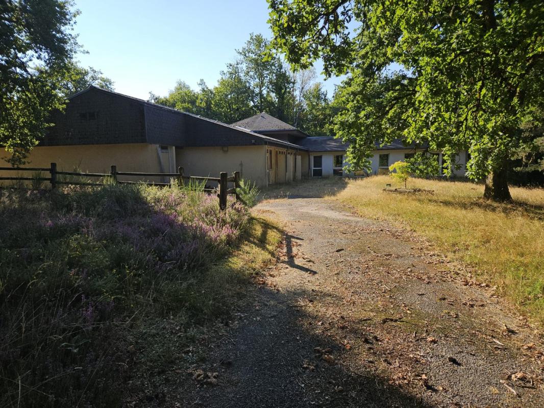 31 bedroom propriete in Egletons, Corrèze, France