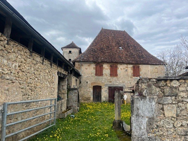 maison a renover in La Chapelle Aux Saints, Corrèze, France – 17AA0772DE114EB4