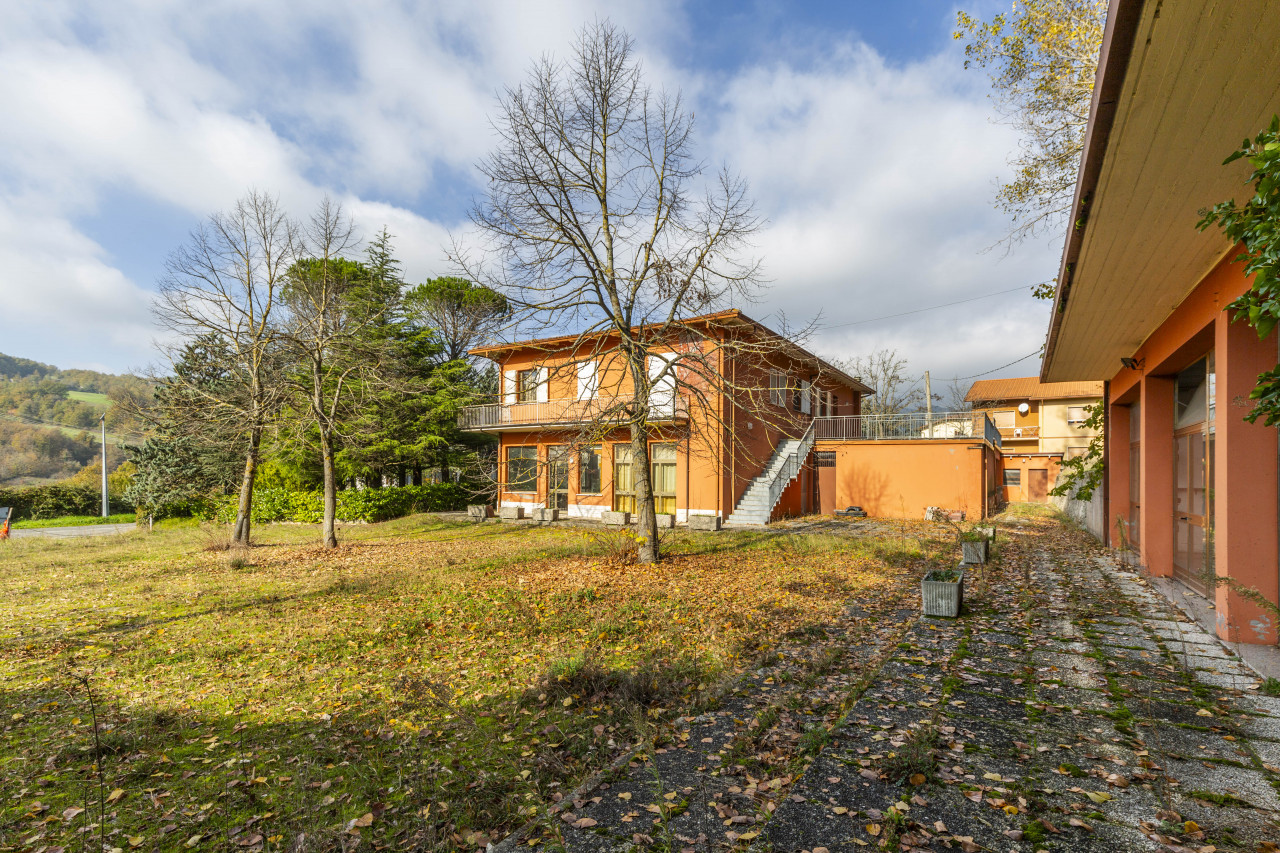 Sestino, Ponte Presale, restaurant, hotel… home – V003221