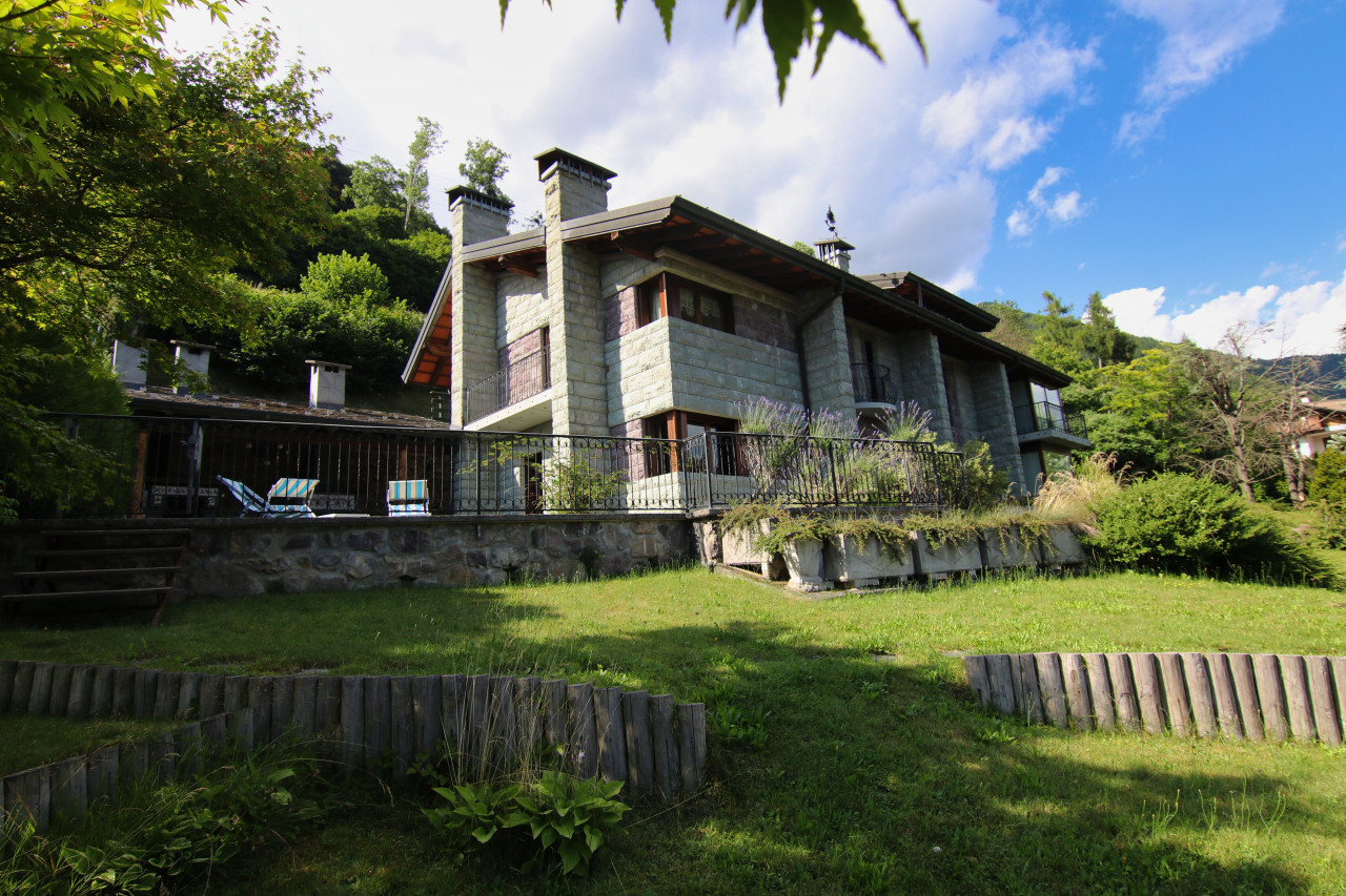 Val di Scalve, the stone villa a pearl in the mountains – V003232