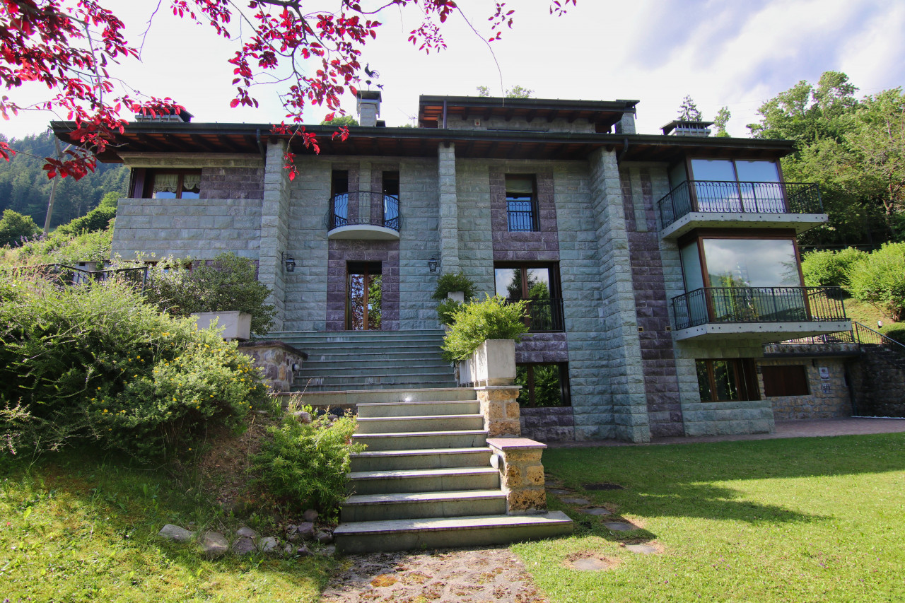 Val di Scalve, the stone villa a pearl in the mountains – V003232