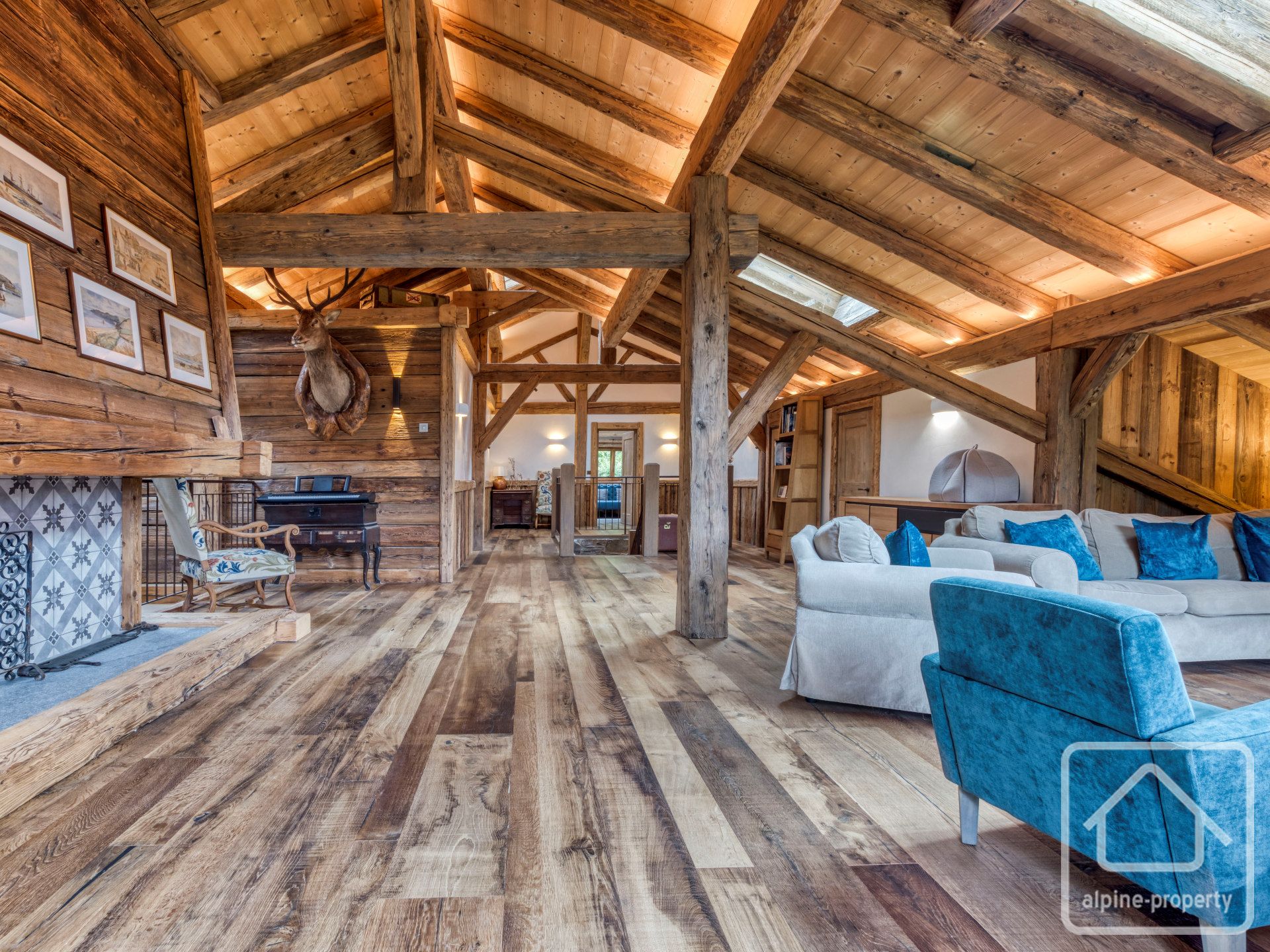 Spectacular Farmhouse On Large Private Land Plot, 5 Bedrooms, Panoramic Mountain Views, Close To Ski Lifts & Geneva – FERMEDELASOURCE