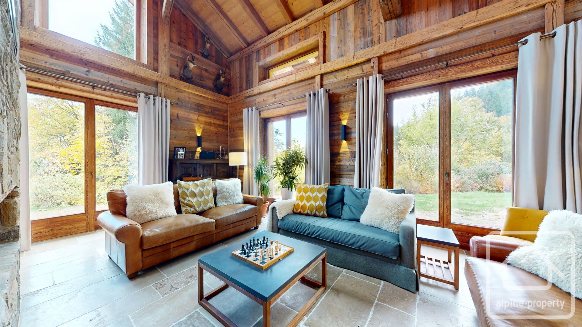 Spectacular Farmhouse On Large Private Land Plot, 5 Bedrooms, Panoramic Mountain Views, Close To Ski Lifts & Geneva – FERMEDELASOURCE