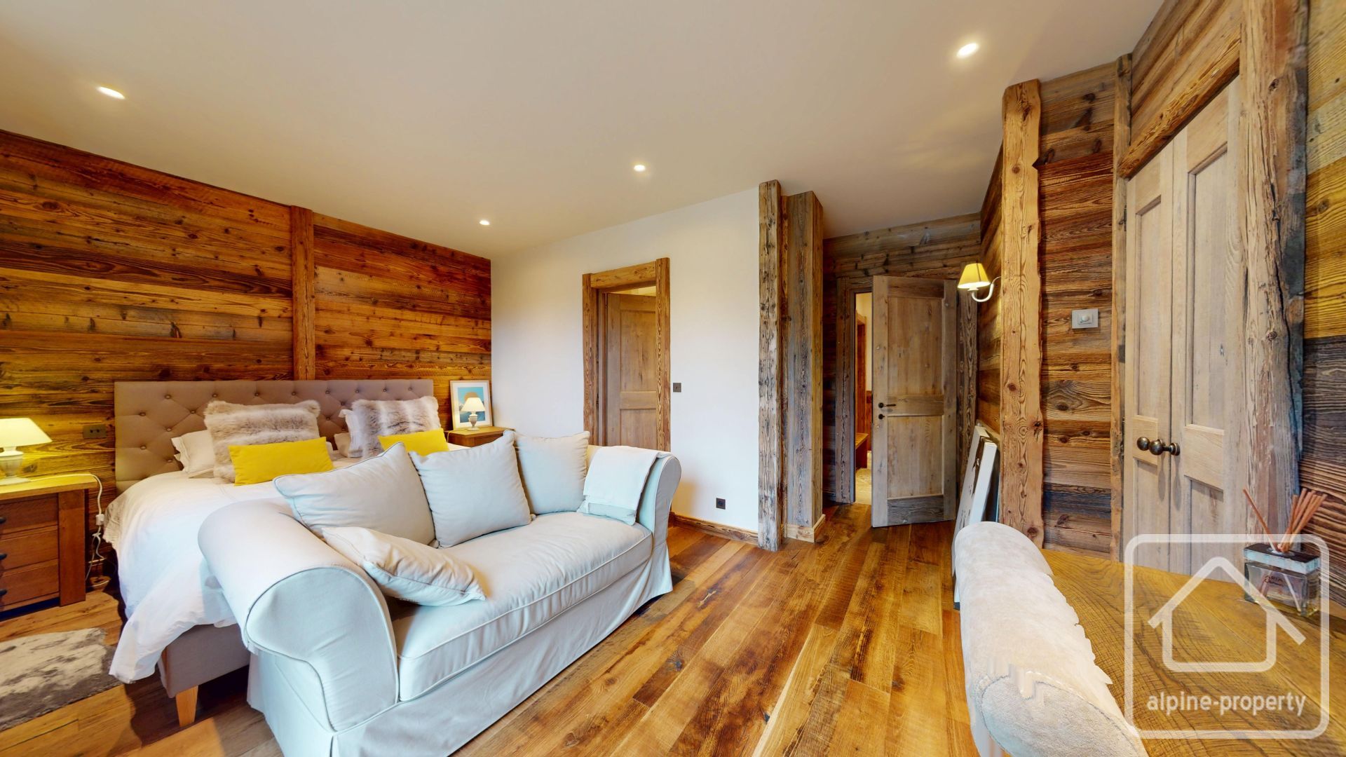 Spectacular Farmhouse On Large Private Land Plot, 5 Bedrooms, Panoramic Mountain Views, Close To Ski Lifts & Geneva – FERMEDELASOURCE