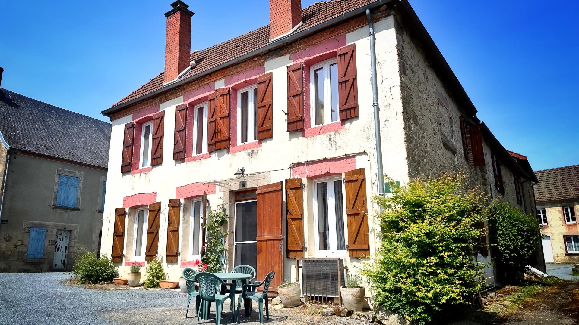 Spacious Home in the Heart of a Small Village, Limousin – France – BVI81307