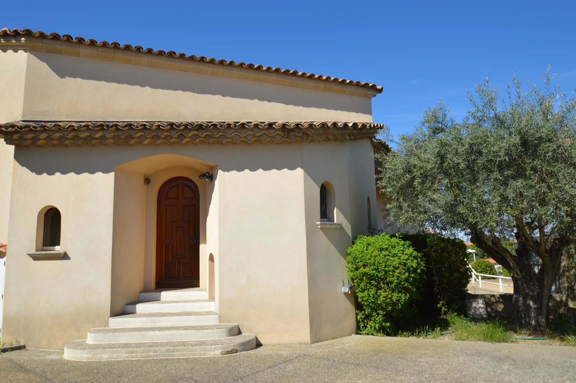 Contemporary Bastide next center, Provence-Alpes-Côte d’Azur – France – BVI80703