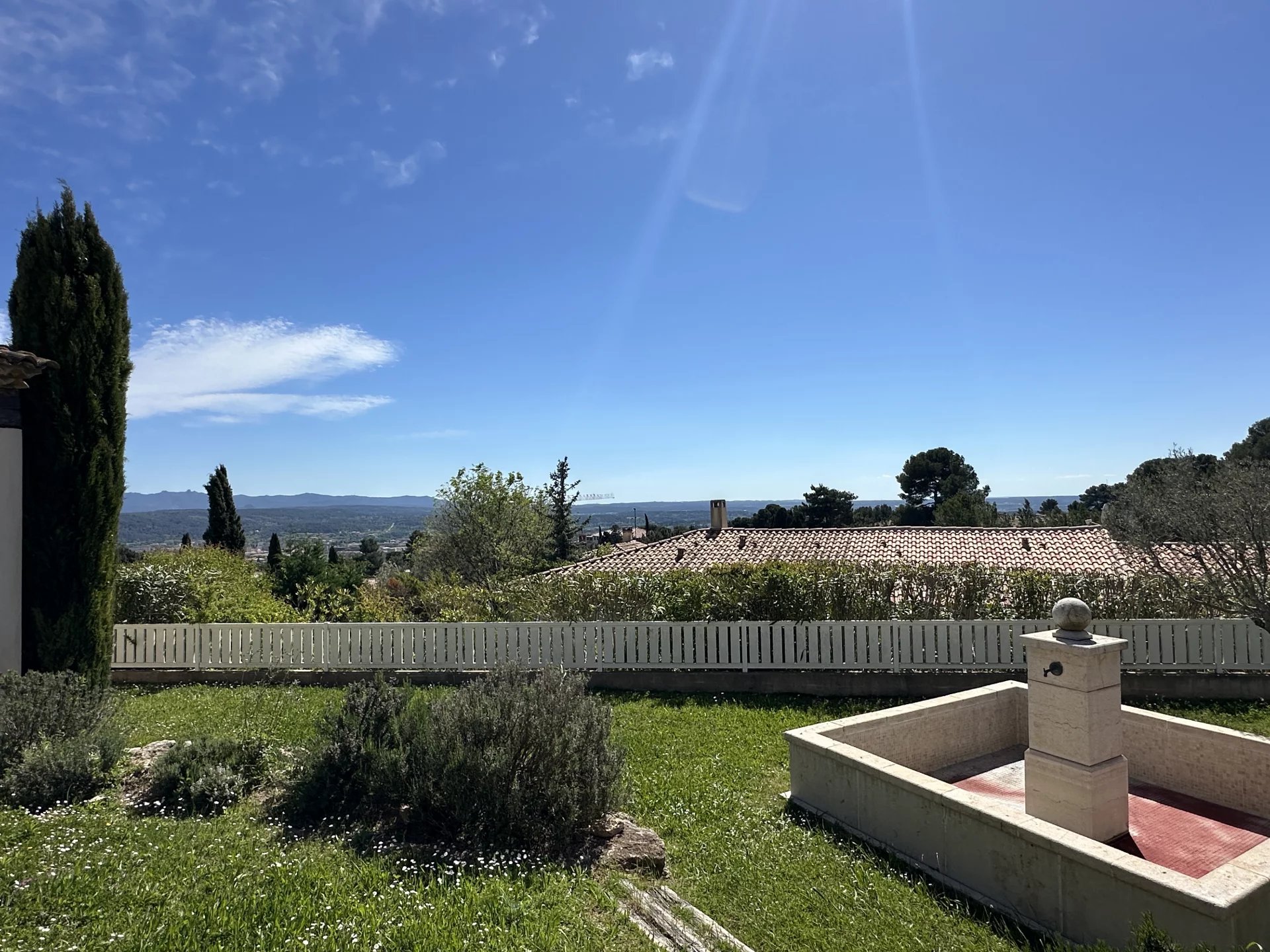 Contemporary Bastide next center, Provence-Alpes-Côte d’Azur – France – BVI80703