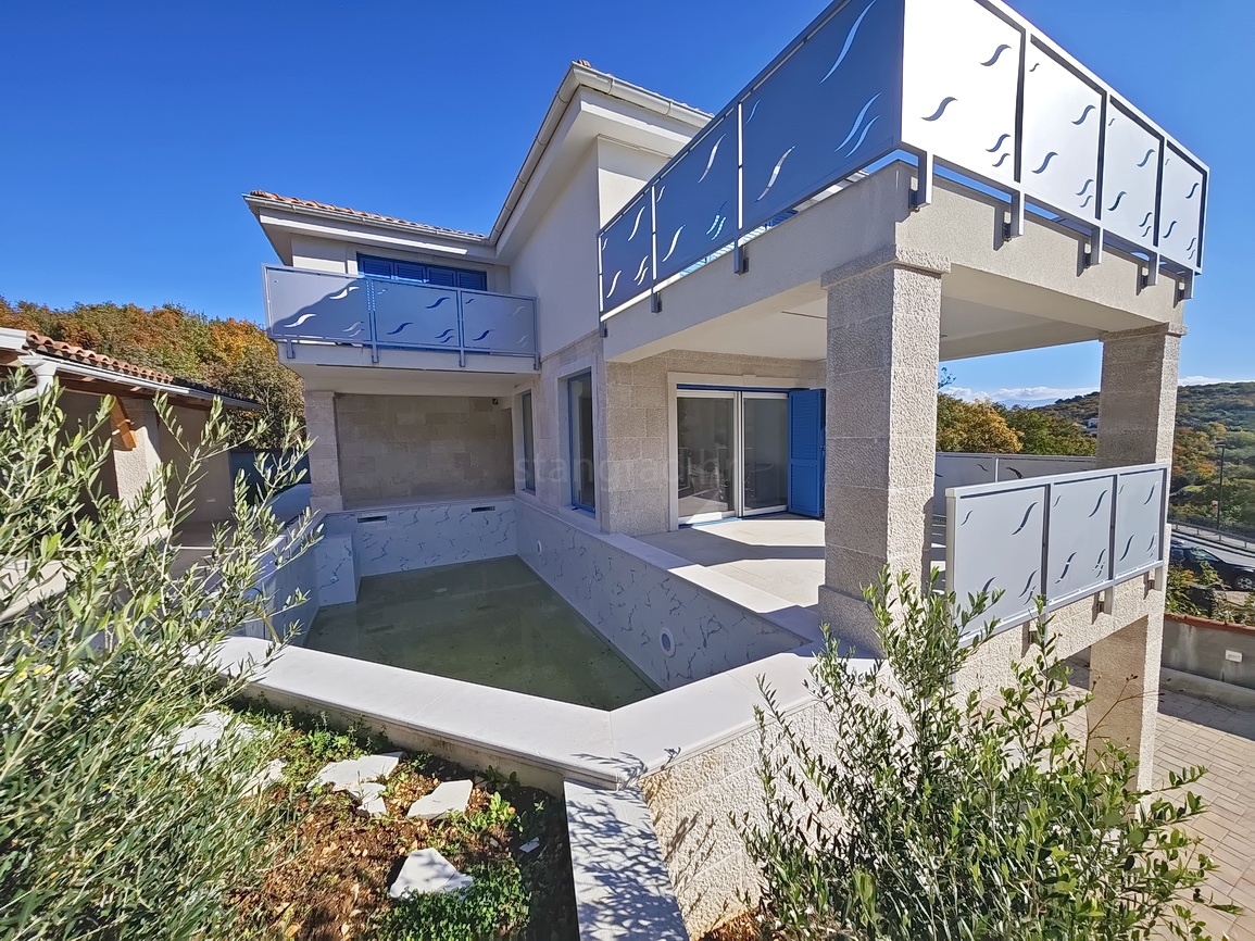 4 bedroom villa in Vrbnik, Croatia – 103504