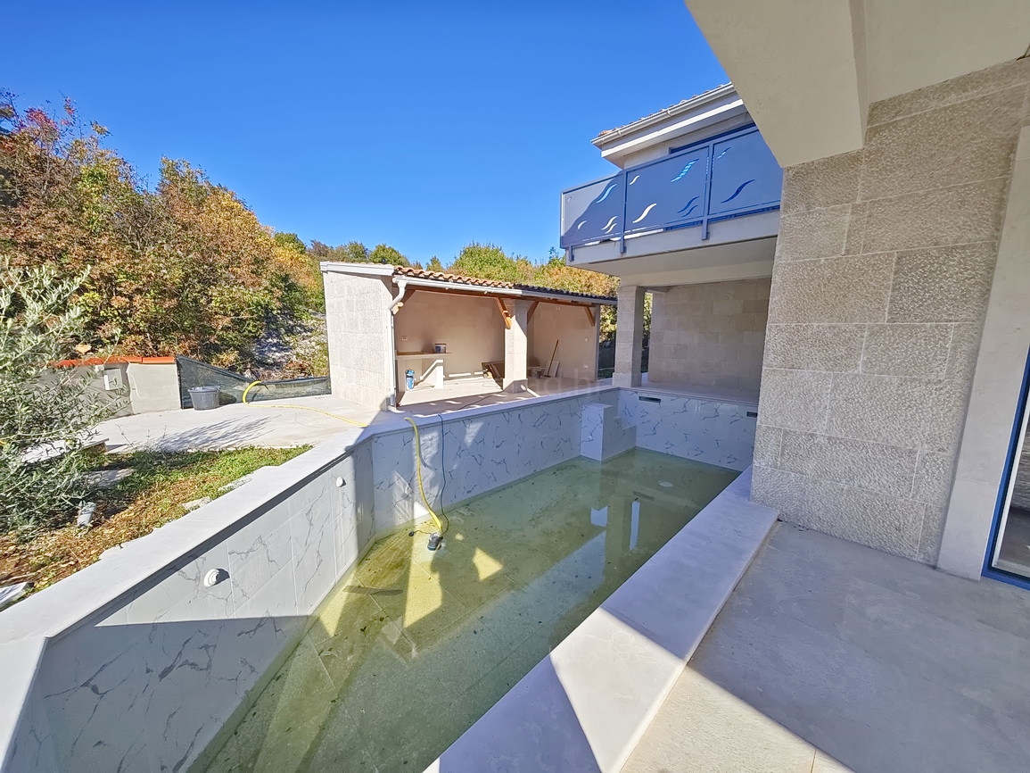 4 bedroom villa in Vrbnik, Croatia – 103504