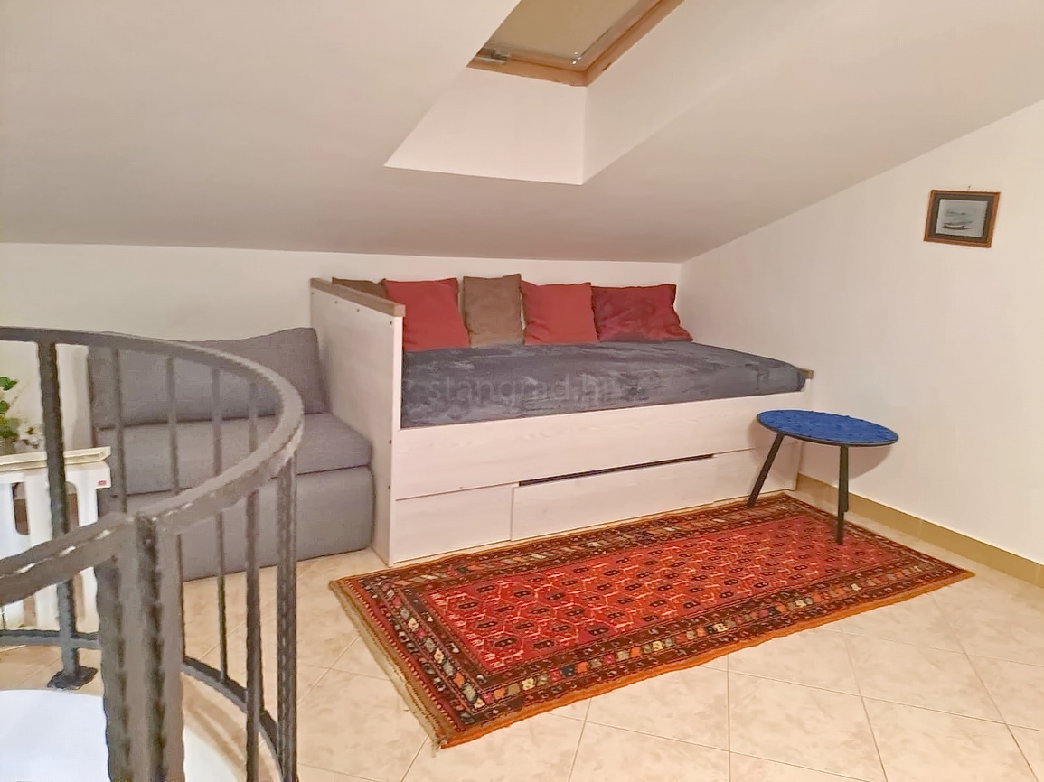 3 bedroom apartment in Dobrinj, Croatia – 103334