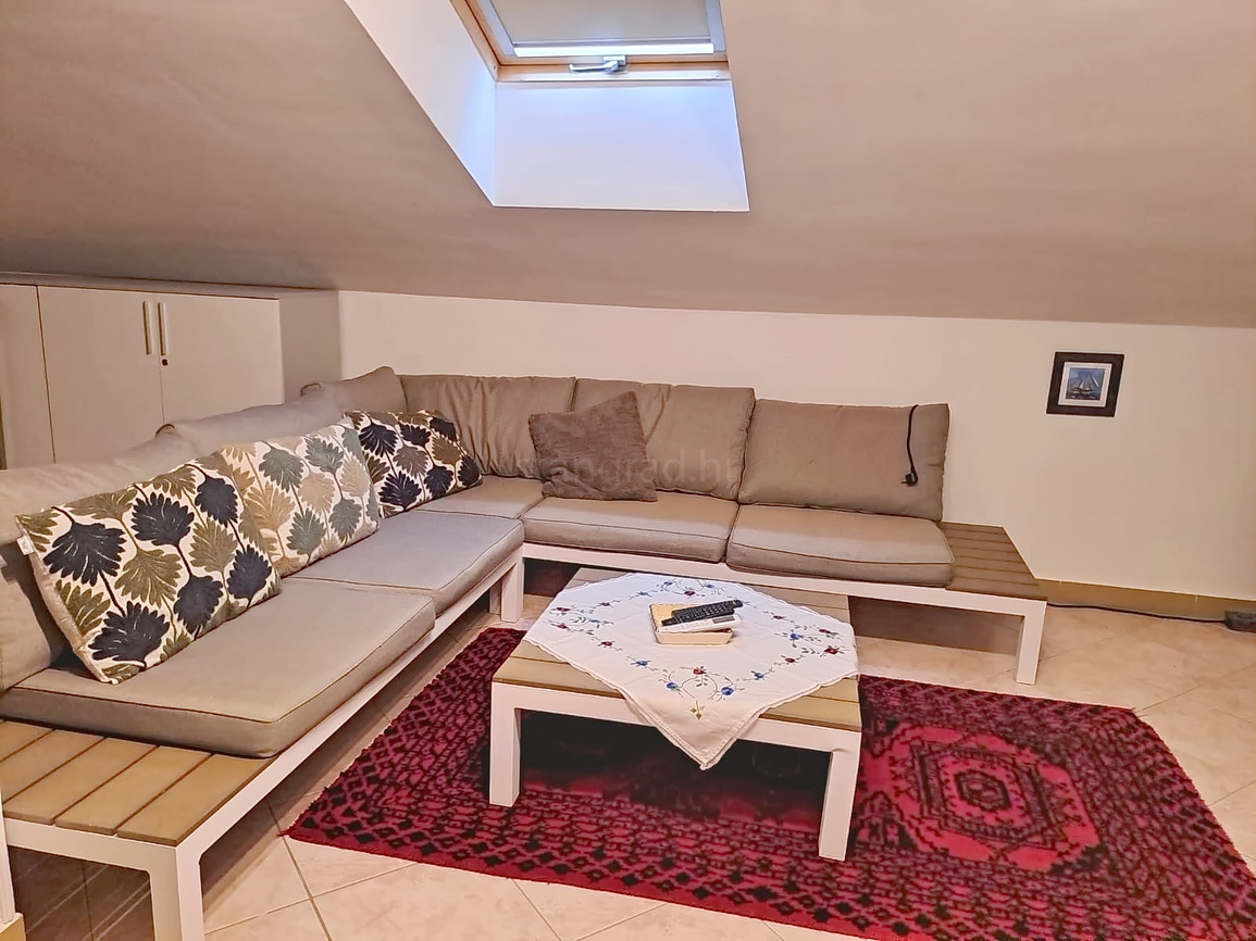 3 bedroom apartment in Dobrinj, Croatia – 103334