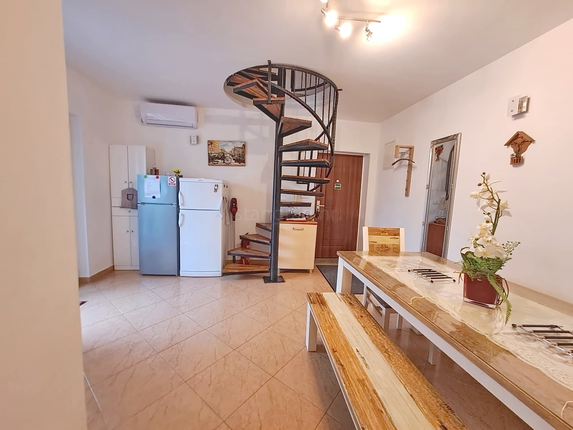 3 bedroom apartment in Dobrinj, Croatia – 103334