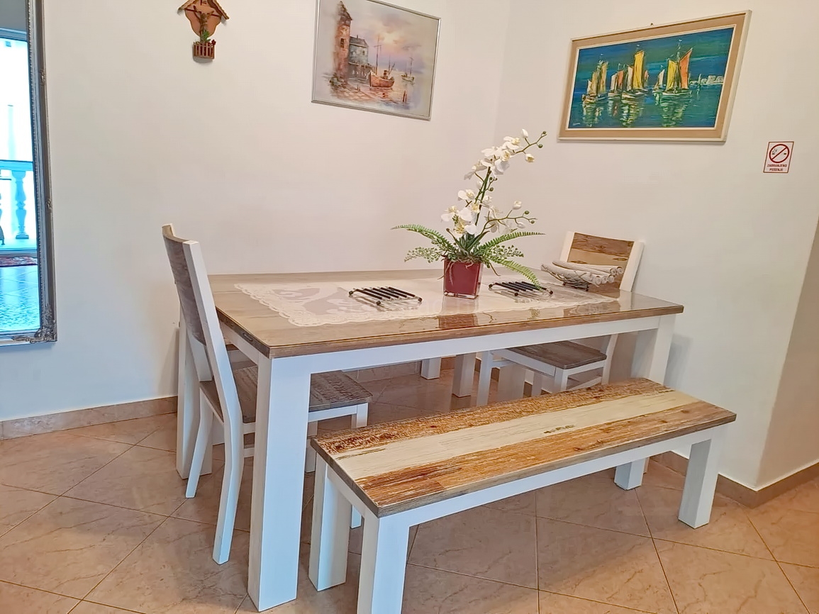 3 bedroom apartment in Dobrinj, Croatia – 103334