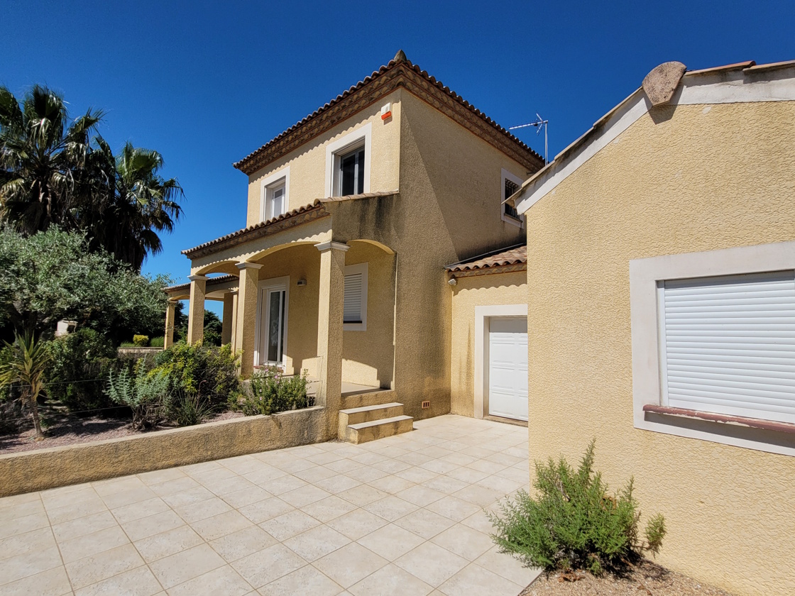 4 bedroom Detached House in Saint Genies De Fontedit, Herault, France – ls556400e