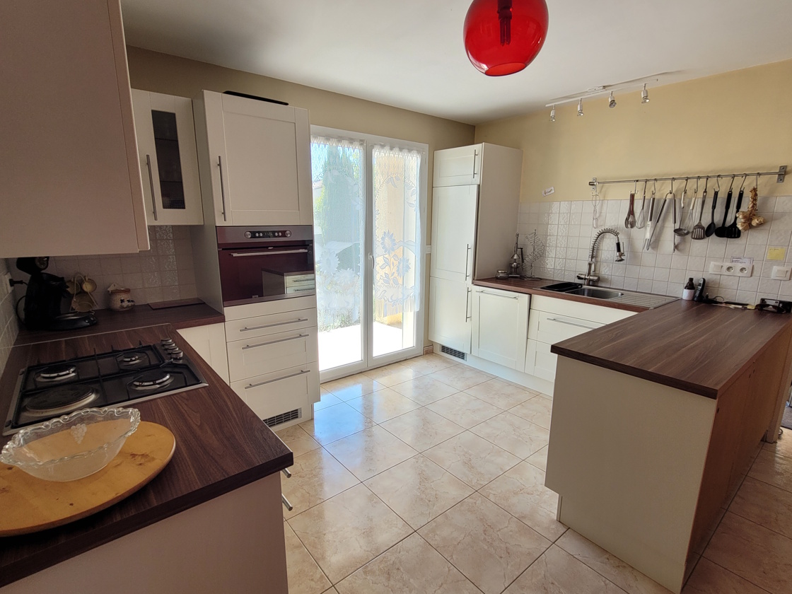 4 bedroom Detached House in Saint Genies De Fontedit, Herault, France – ls556400e