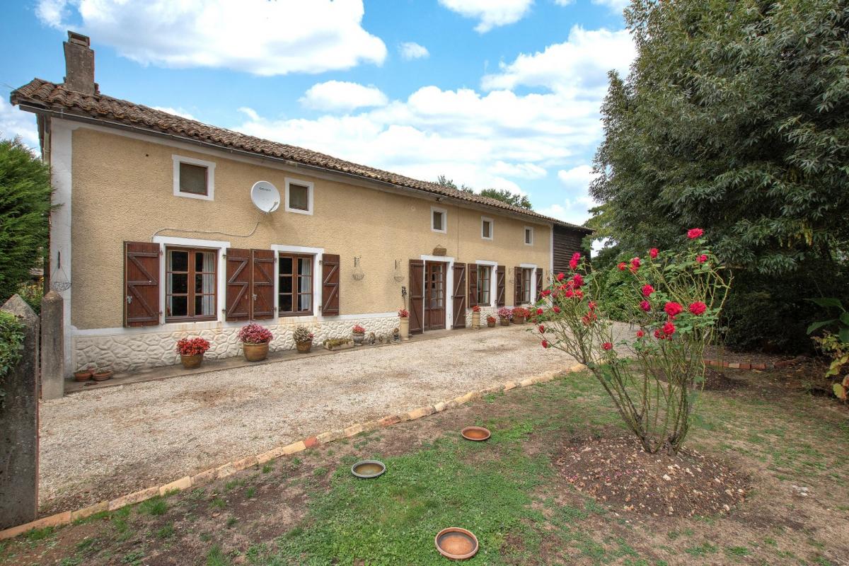 5 bedroom maison in Clussais La Pommeraie, Deux-Sèvres, France – 13A9C27C92994BC7