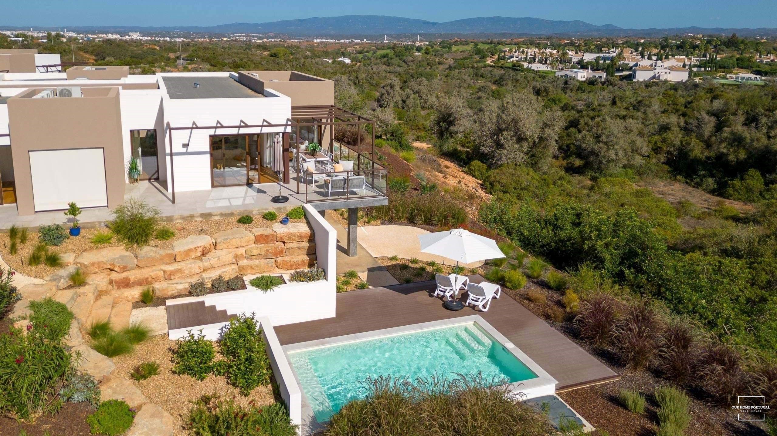 3 bedroom Villa in Estômbar E Parchal, Algarve, Portugal – OHP 001-527