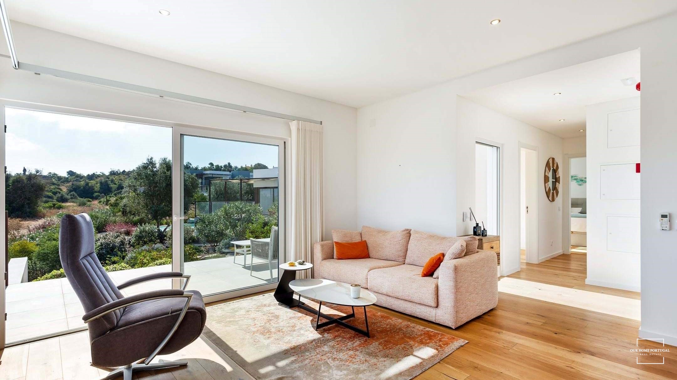 3 bedroom Villa in Estômbar E Parchal, Algarve, Portugal – OHP 001-527