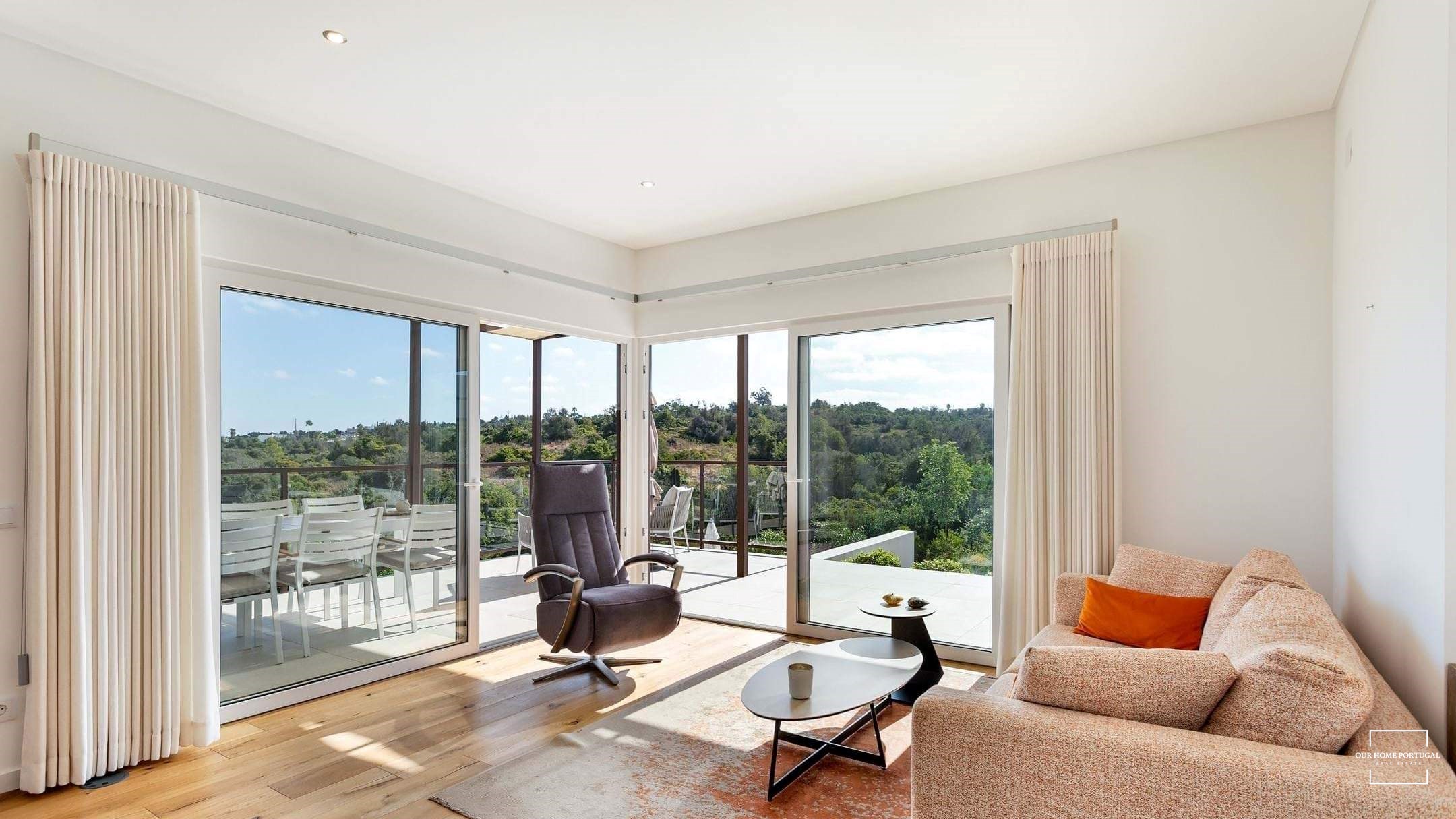 3 bedroom Villa in Estômbar E Parchal, Algarve, Portugal – OHP 001-527