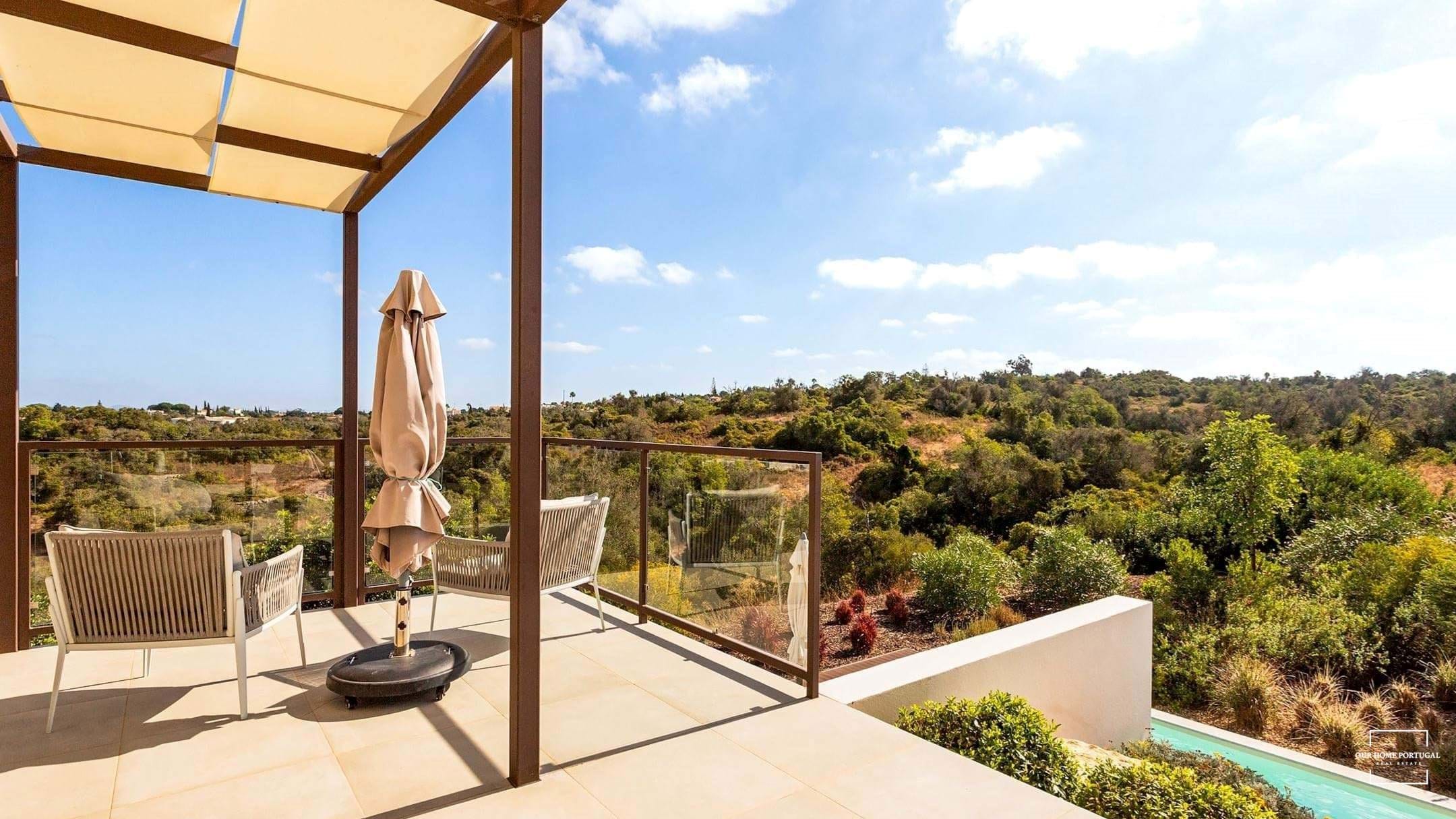 3 bedroom Villa in Estômbar E Parchal, Algarve, Portugal – OHP 001-527