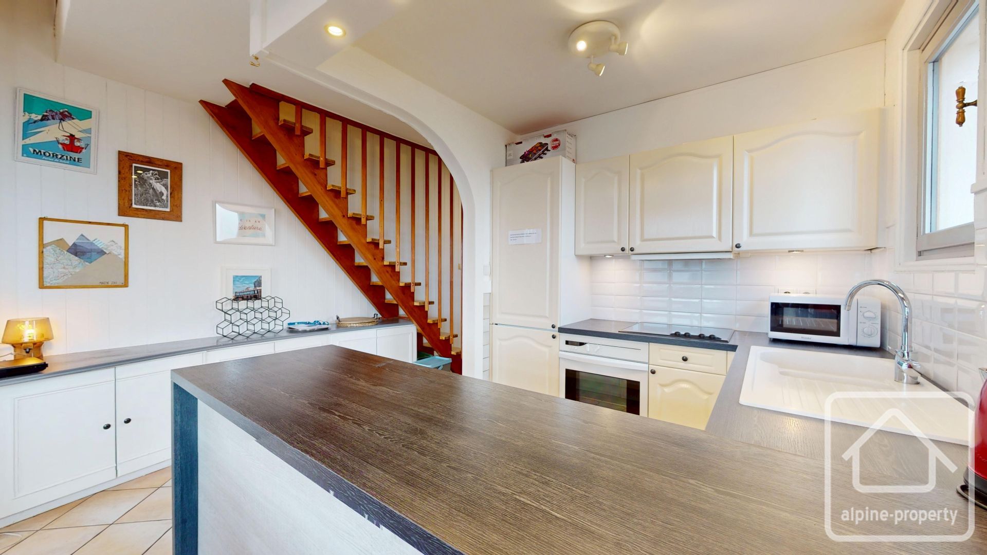 Central Apartment Close To The Ski Slopes, 3 Bedrooms, 2 Bathrooms, Balcony, Terrace, Cellar And Garage. – APPTLEPLENEY