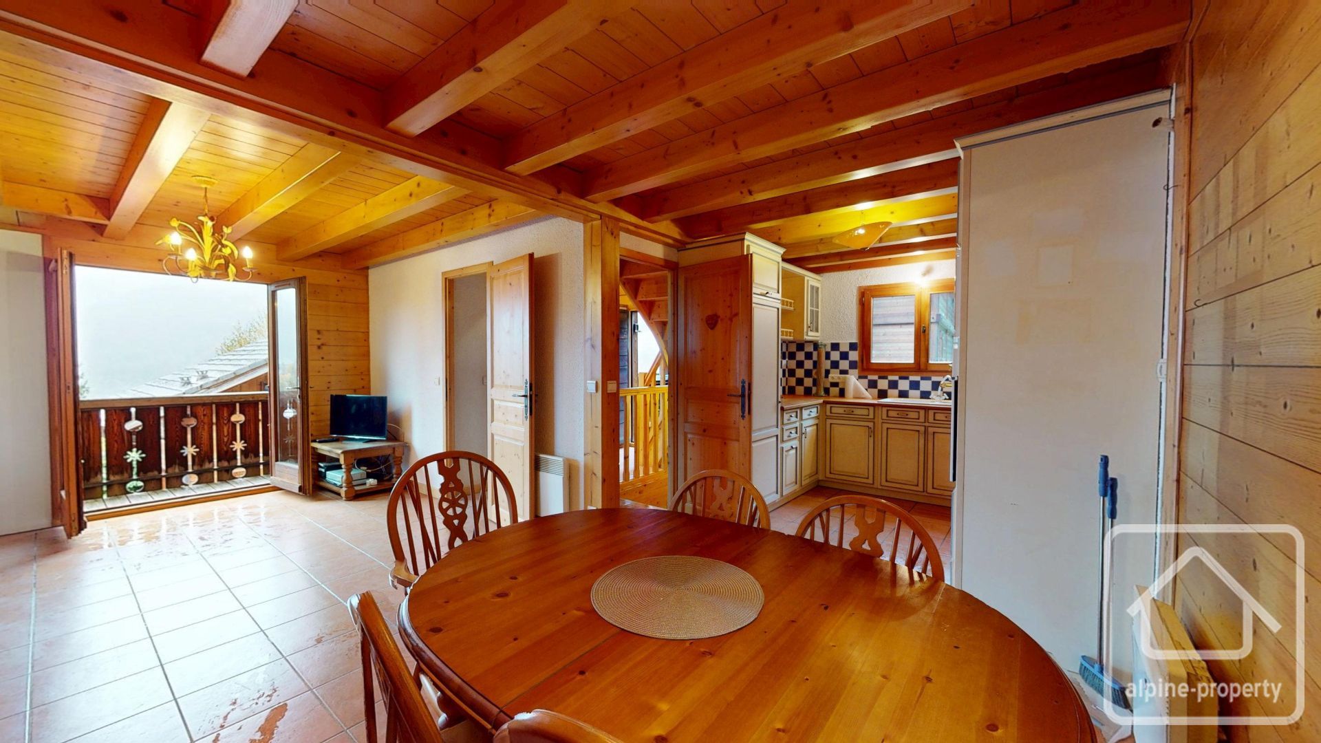 Sunny South-facing Chalet Above Verchaix With Terrace, Garden & Quality Finish, Ideal Alpine Retreat. – CHALETBUET