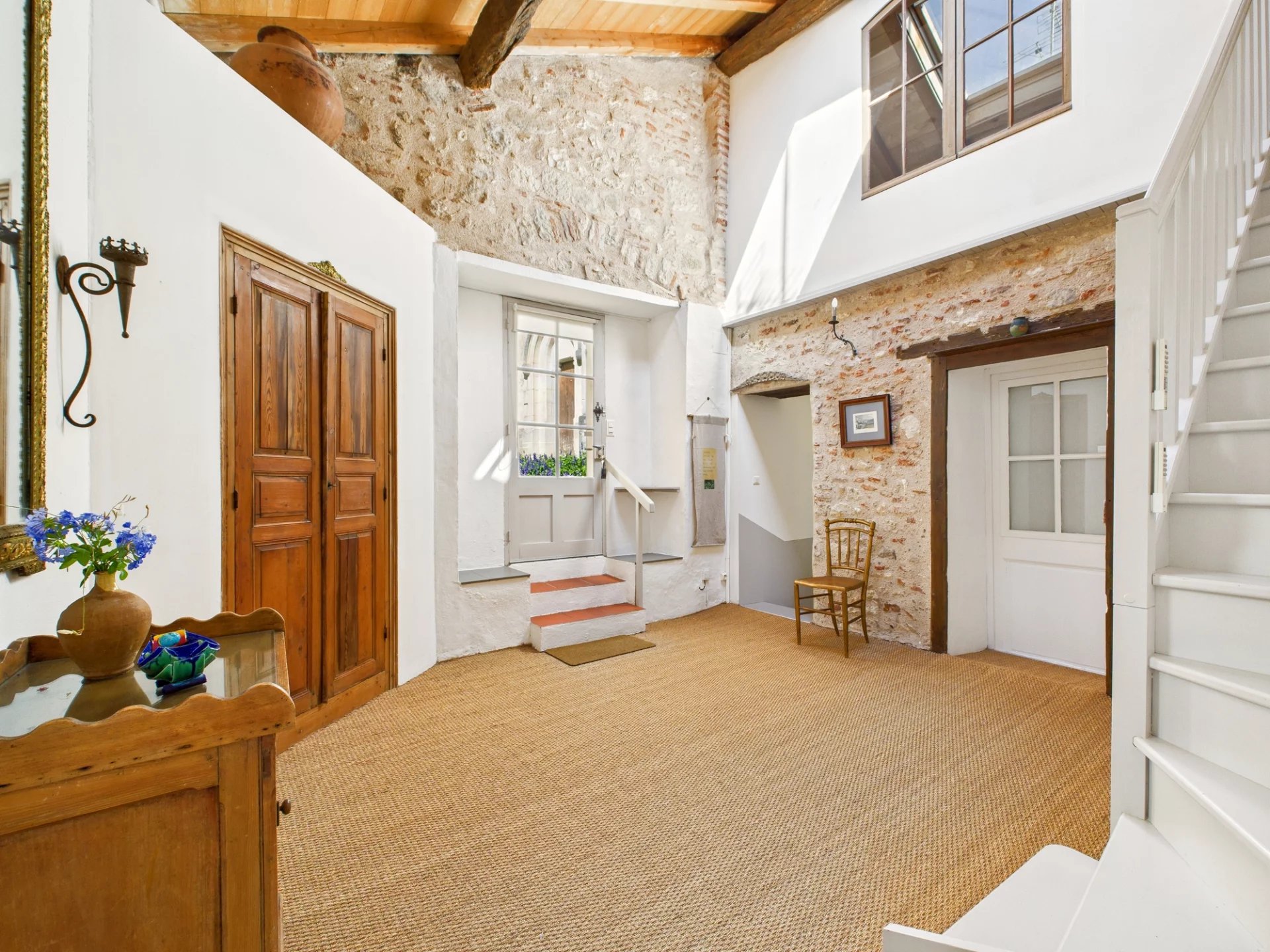 Lovely village house with courtyard in the heart of the medieval town of Penne d’Agenais, Aquitaine – France – BVI64731