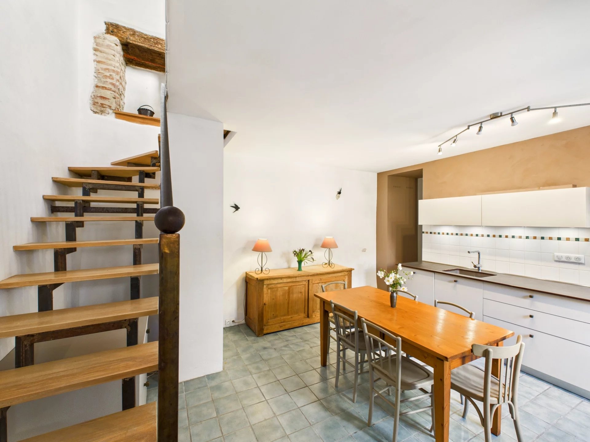 Lovely village house with courtyard in the heart of the medieval town of Penne d’Agenais, Aquitaine – France – BVI64731