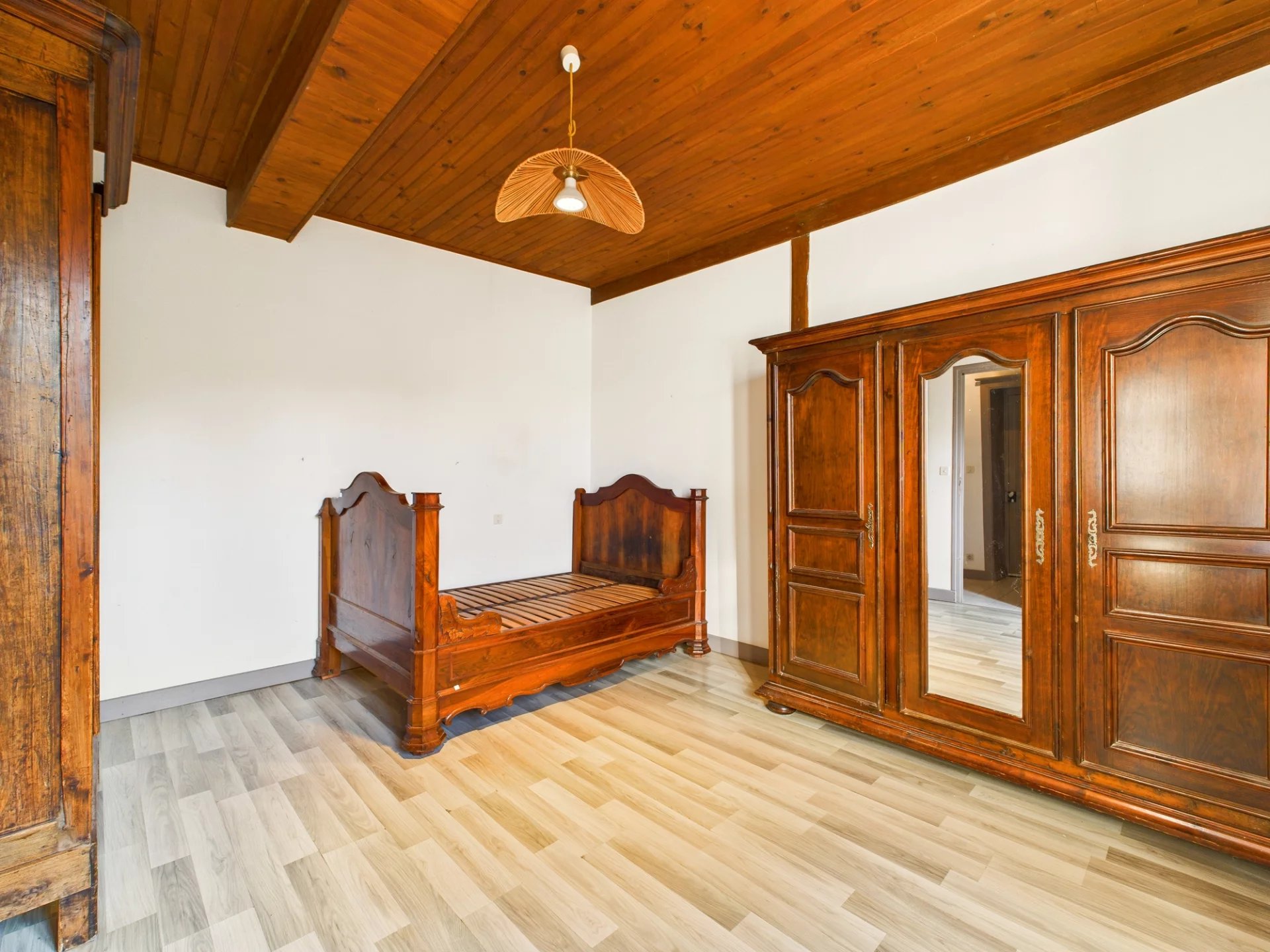 Charming house with swimming pool and a view close to Penne d’Agenais, Aquitaine – France – BVI82701