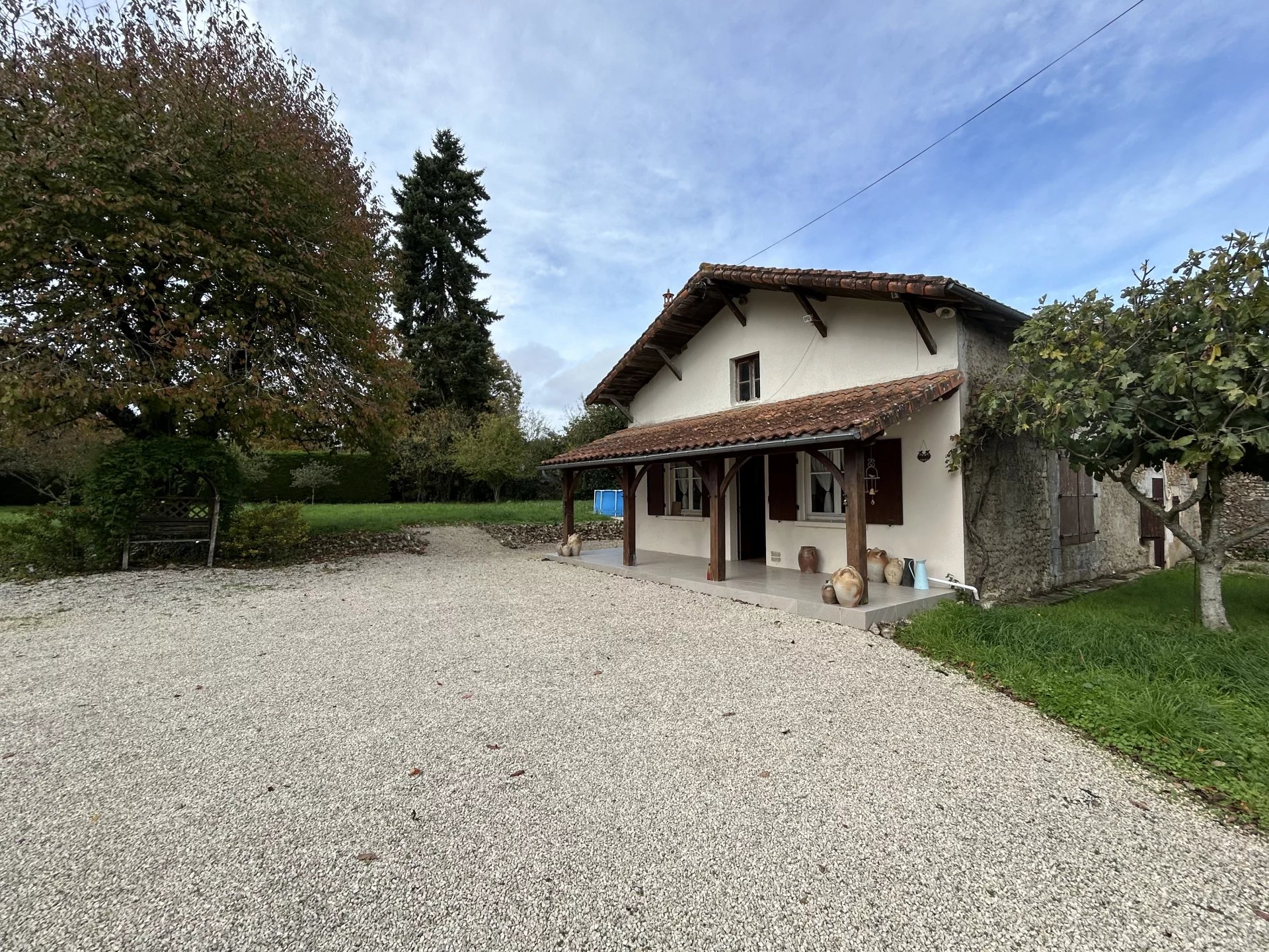 Charming Detached 2-Bedroom Home with Garden and Outbuildings, Poitou-Charentes – France – BVI82515