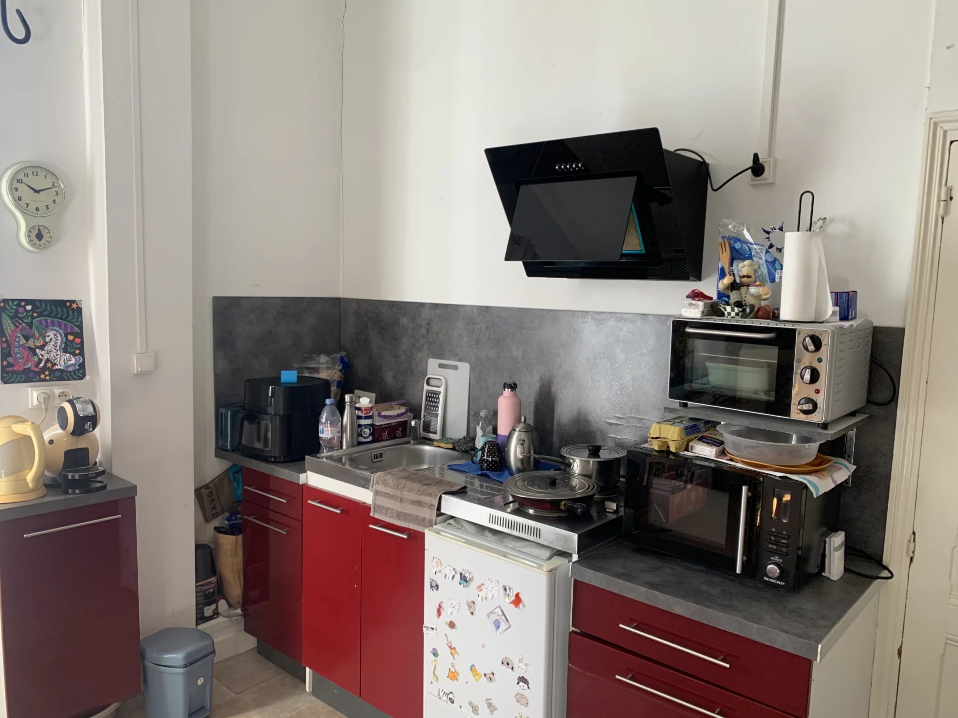 Exceptional Business and Rental Opportunity – 4 Apartments and 2 Shops in the Heart of a Vibrant Village, Aquitaine – France – BVI83242