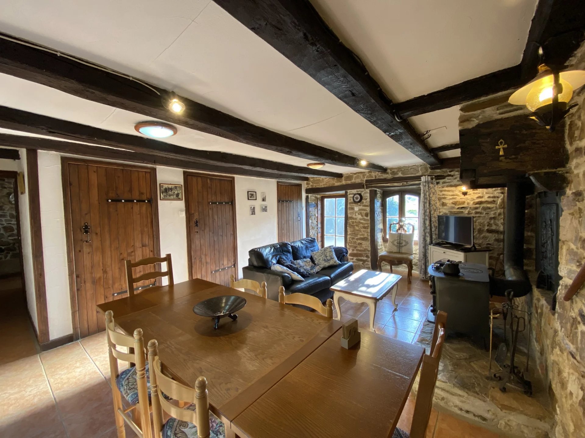 Two houses in a lovely hamlet of Bussière Poitevine with income potential, Limousin – France – BVI82392