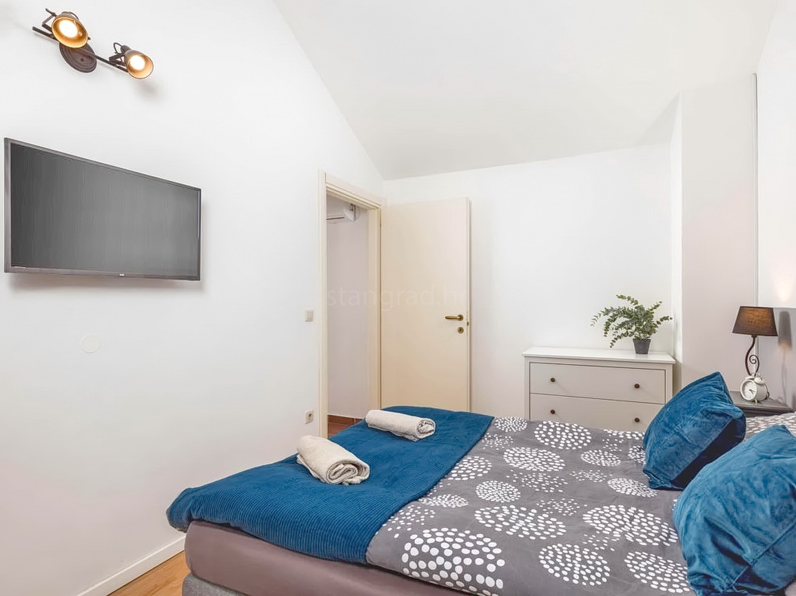 2 bedroom villa in Dobrinj, Croatia – 103510