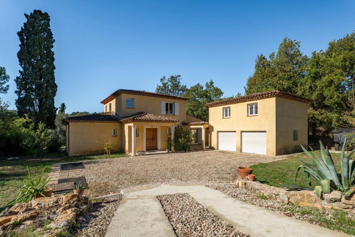 2 bedroom maison in Grasse, Alpes-Maritimes, France – 12030392099