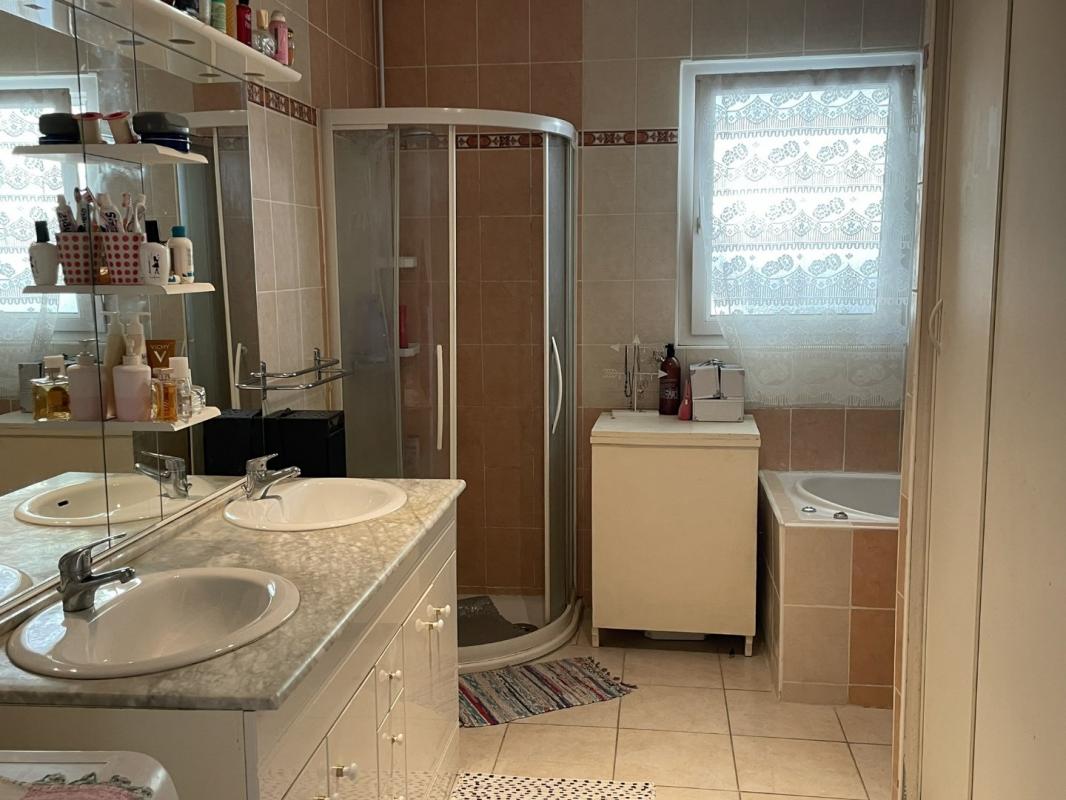 3 bedroom maison in Millau, Aveyron, France