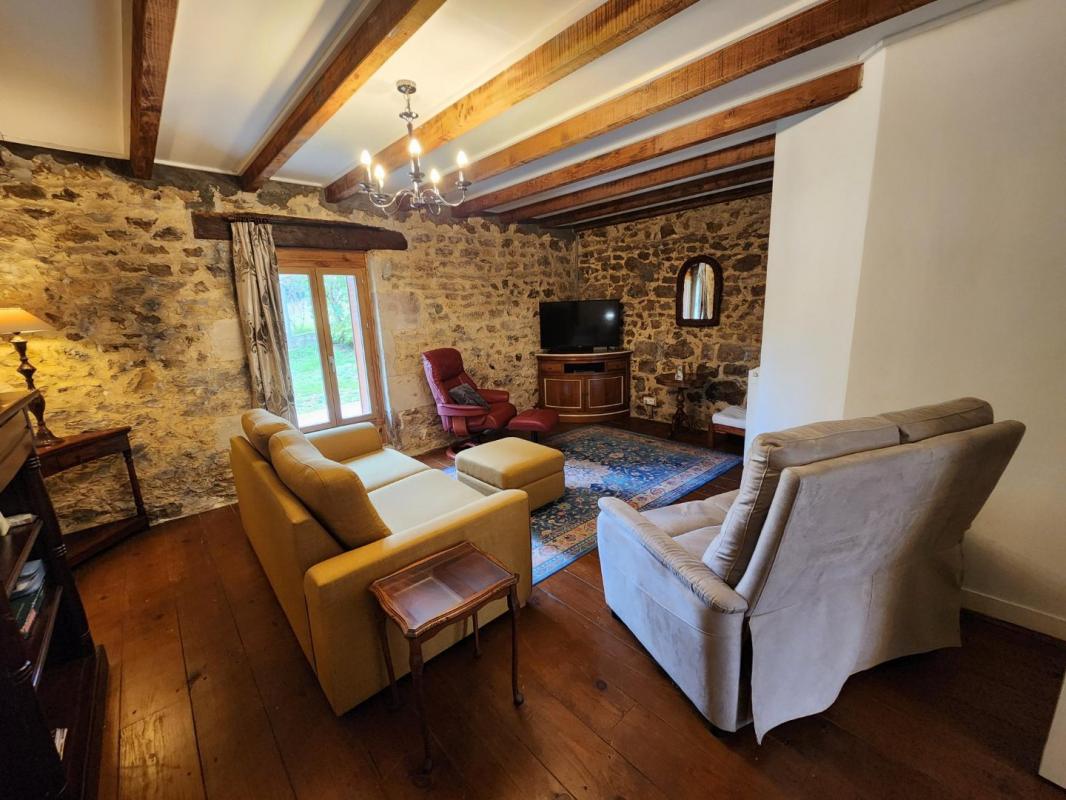 4 bedroom maison in Alloue, Charente, France