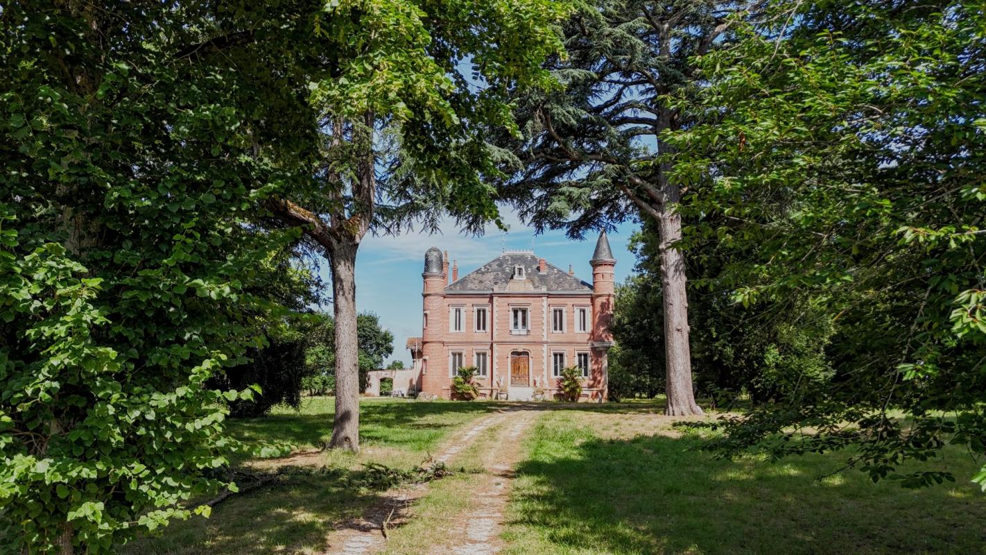 5 bedroom manoir in Castelsarrasin, Tarn-et-Garonne, France – 3AD202C0CA894F18