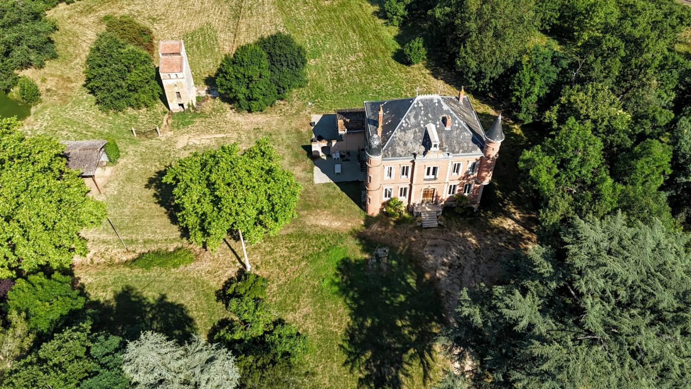 5 bedroom manoir in Castelsarrasin, Tarn-et-Garonne, France – 3AD202C0CA894F18