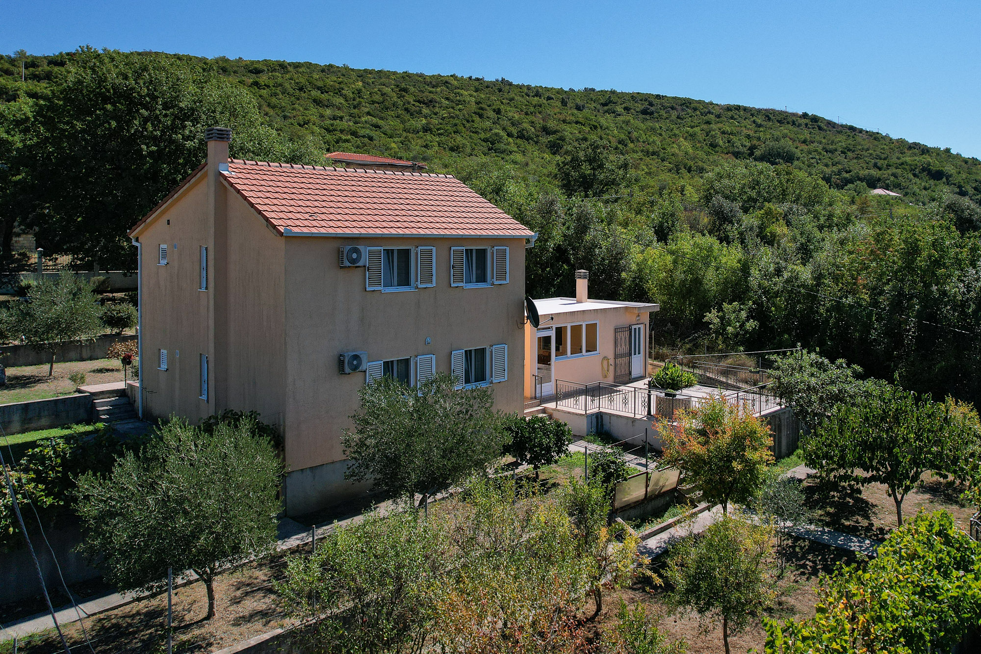 4 bedroom Villa in , Montenegro – CMM53280