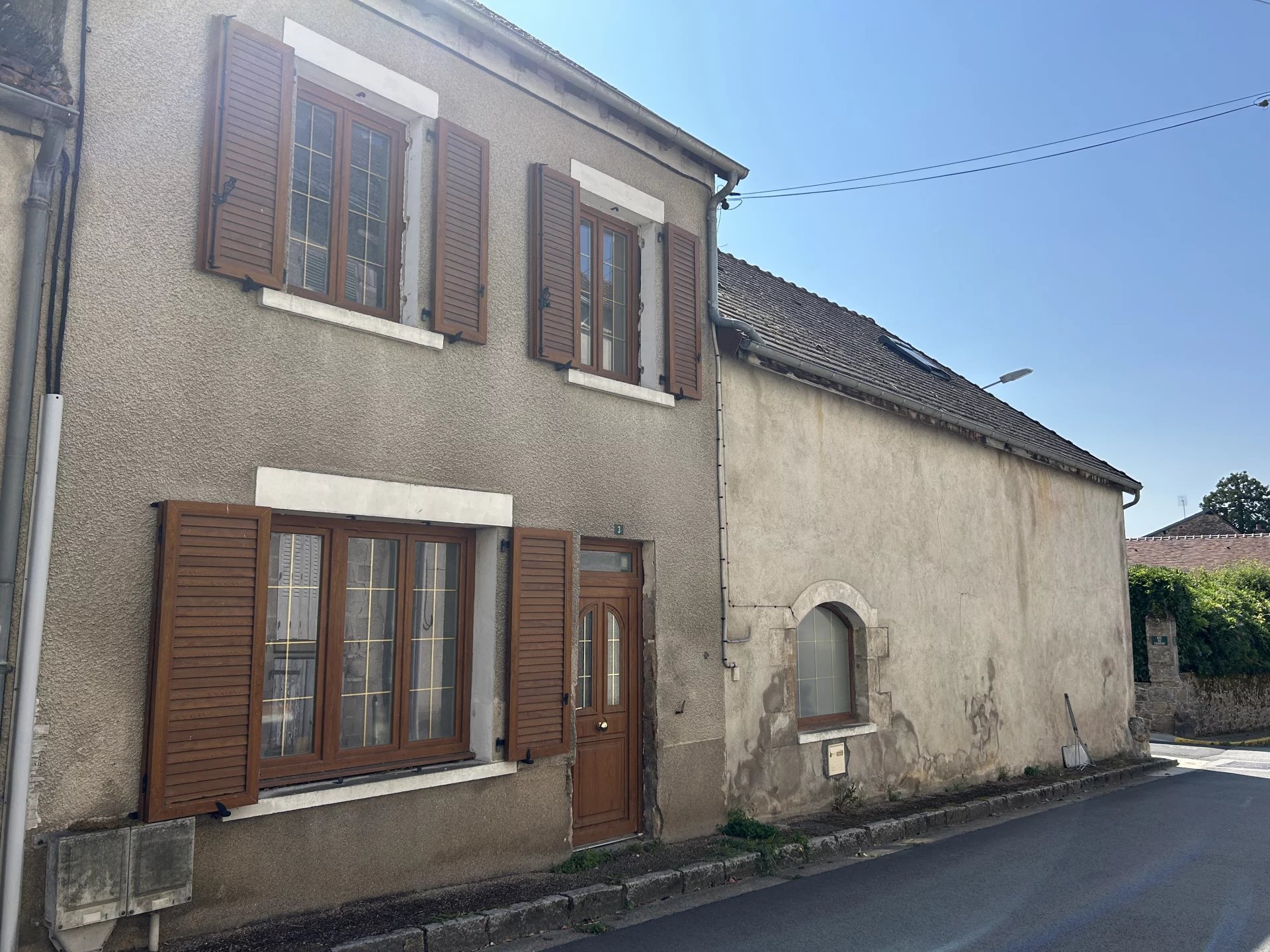 Renovated village house with attached shop and apartment, Limousin – France – BVI82194