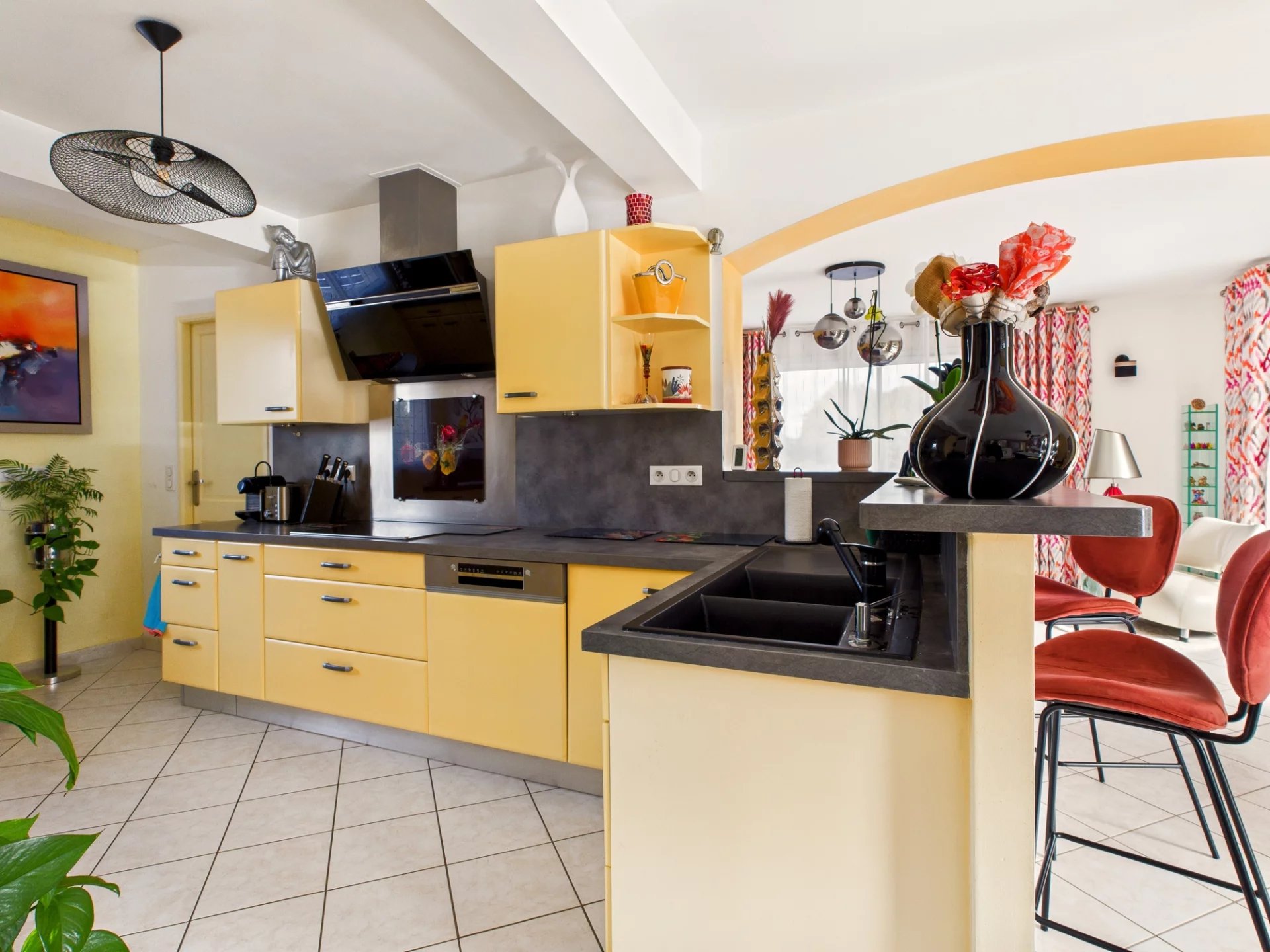 Pepieux: 4-bedroom house with double garage, garden and pool, Languedoc-Roussillon – France – BVI83100