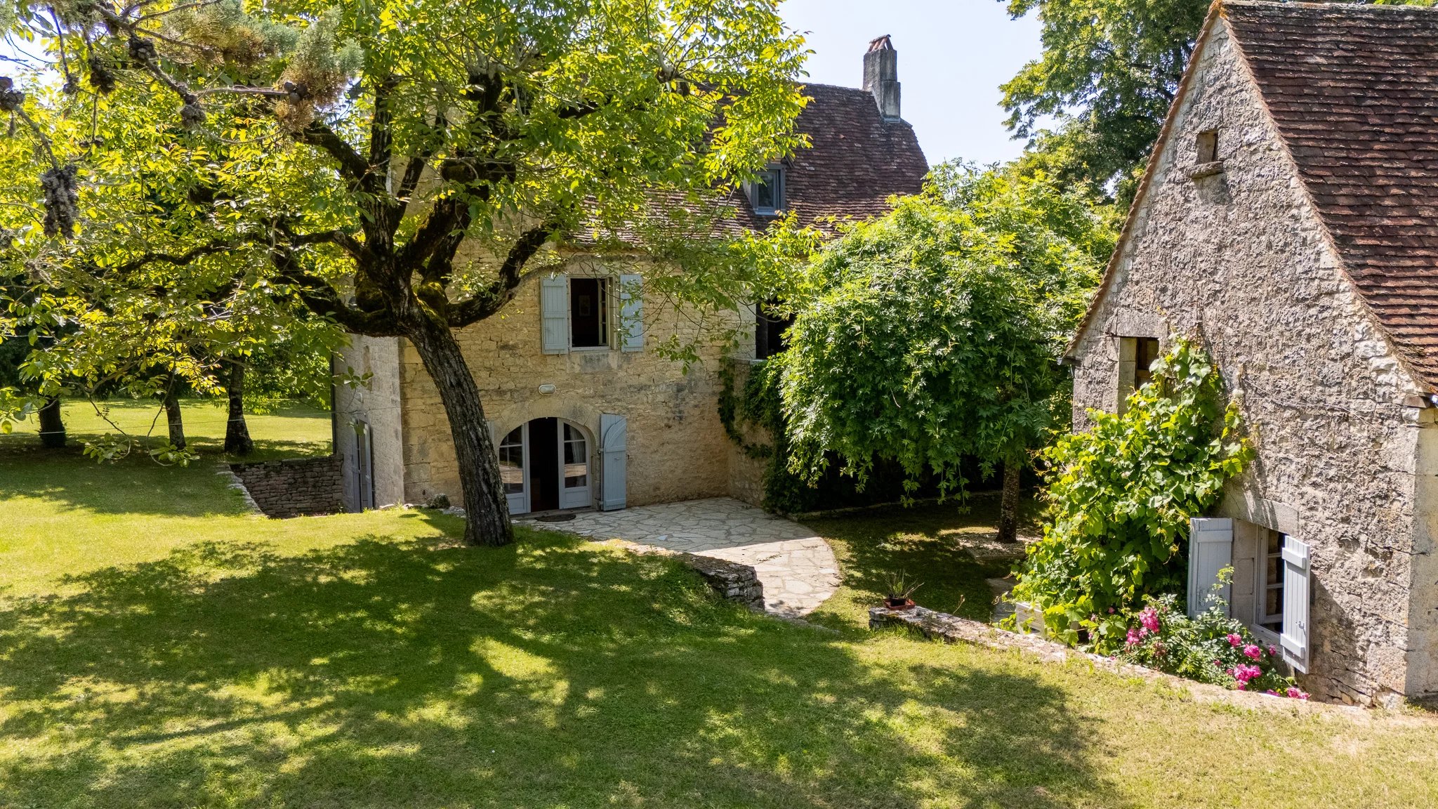 Chocolate box pretty stone cottage with guest accommodation., Midi-Pyrénées – France – BVI79361