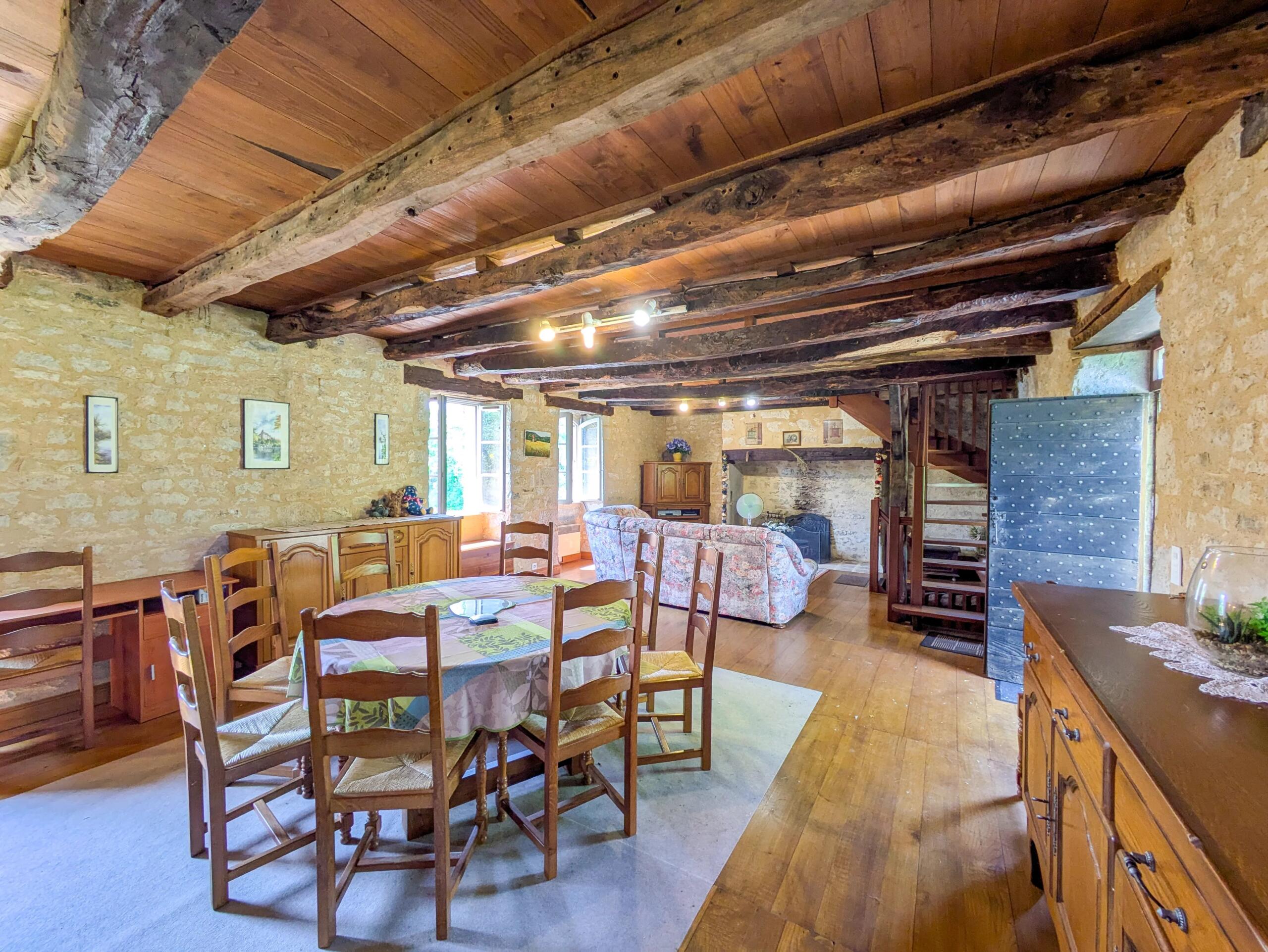 Chocolate box pretty stone cottage with guest accommodation., Midi-Pyrénées – France – BVI79361