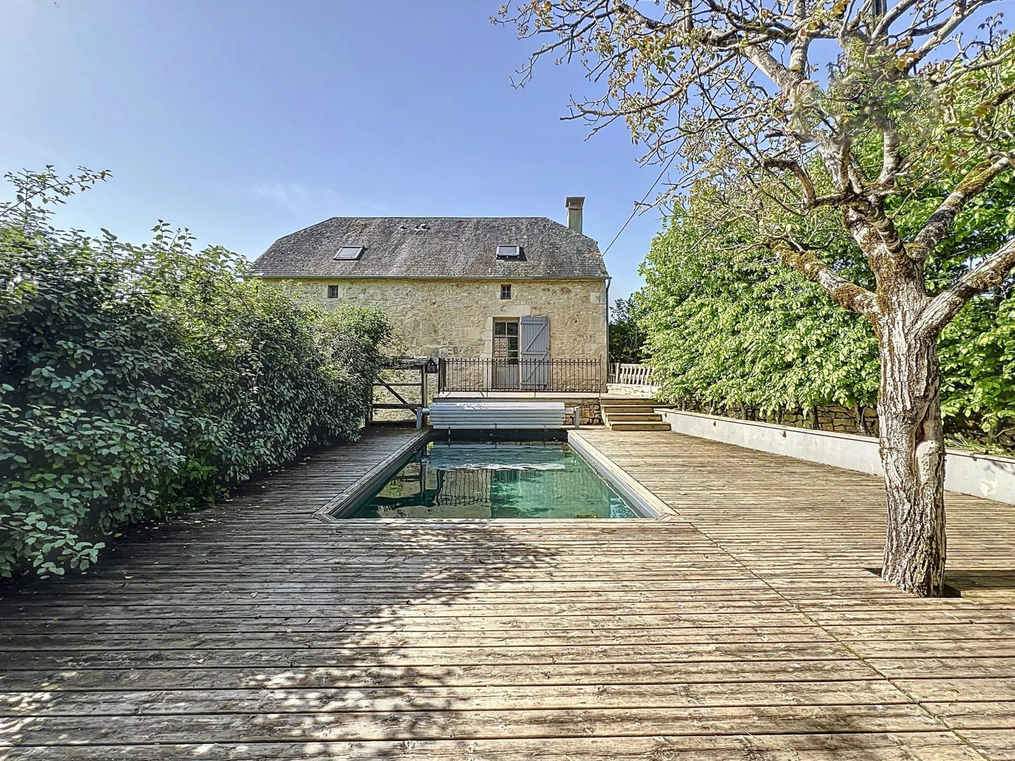 Renovated Stone House with Pool and Barn – 30 mins from Sarlat, Aquitaine – France – BVI83151