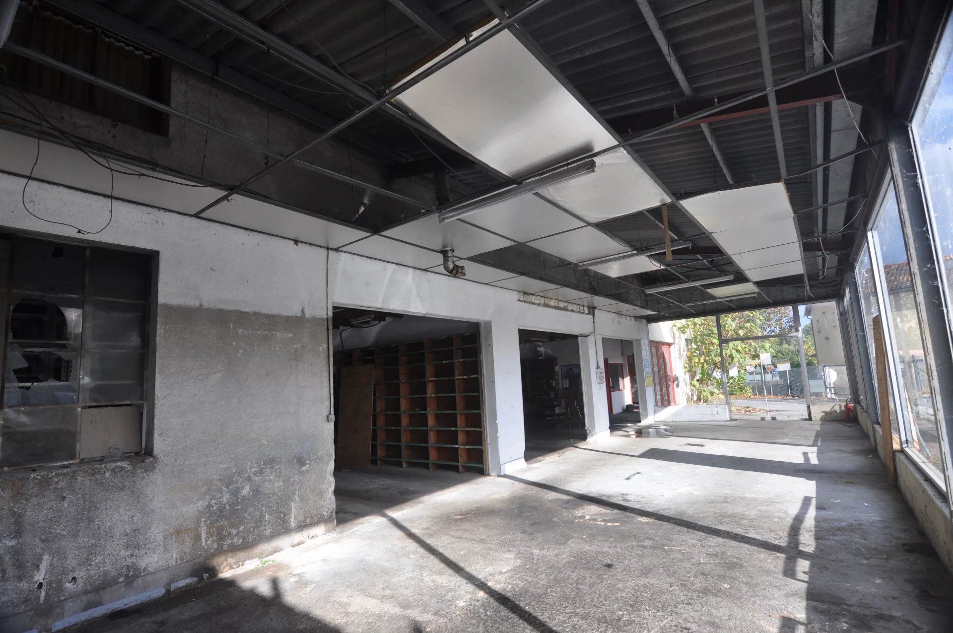 Professional complex: Stores – offices – workshops – hangars, Aquitaine – France – BVI83320