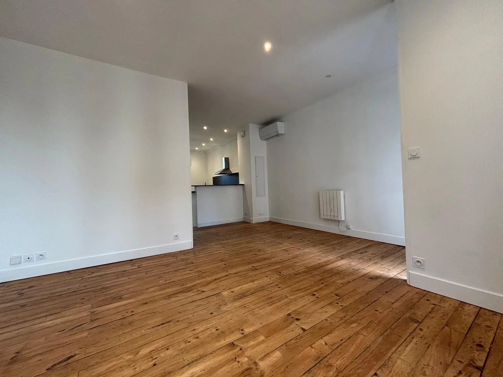 Charming 3 bed renovated town house, Aquitaine – France – BVI83021